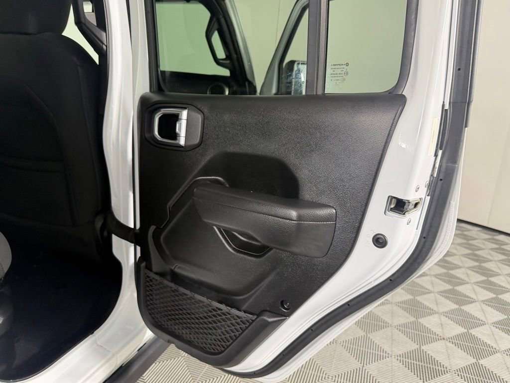 Used 2023 Jeep Wrangler Unlimited w/ Cold Weather Group AWD/4WD image 27