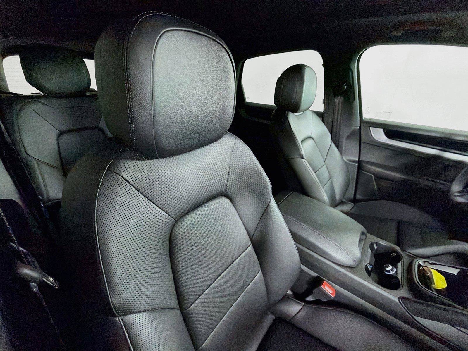 Certified 2026 Porsche Cayenne S AWD/4WD image 27