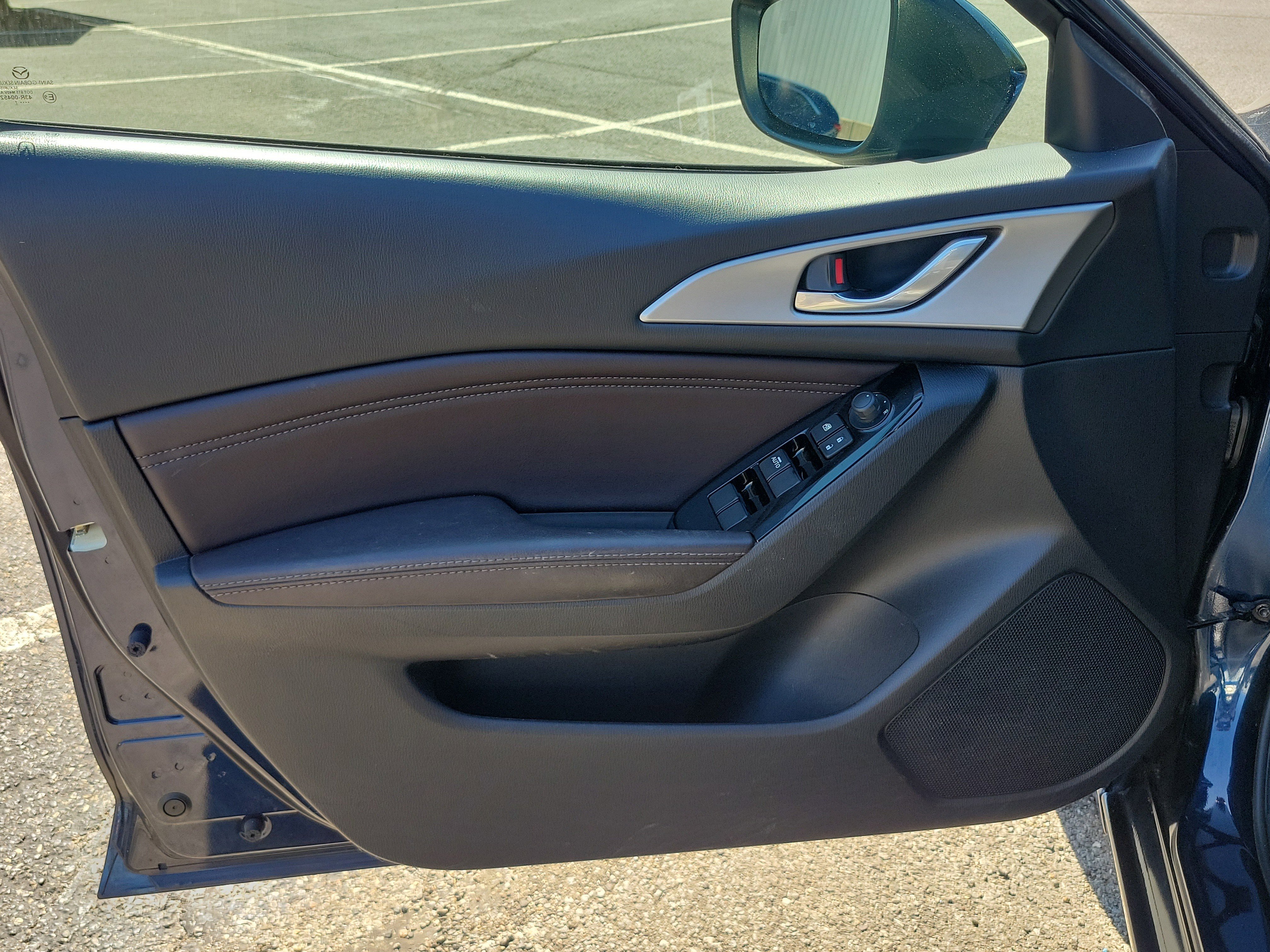 Used 2017 MAZDA MAZDA3 Touring FWD image 21