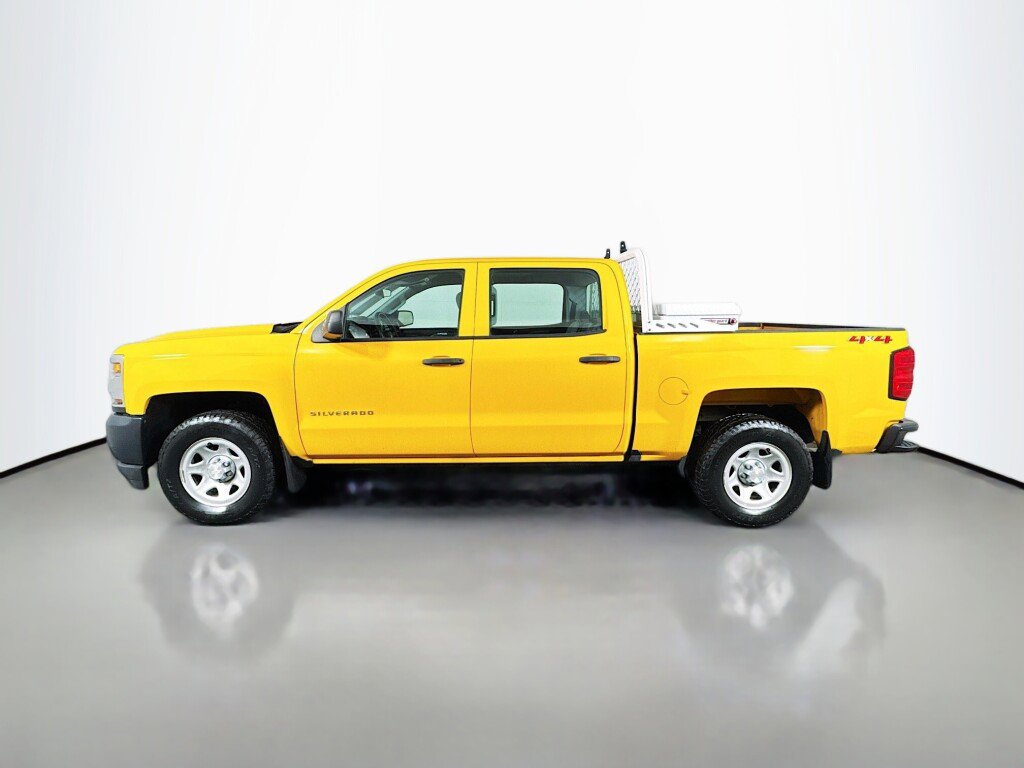 Used 2018 Chevrolet Silverado 1500 W/T w/ Trailering Package AWD/4WD image 2