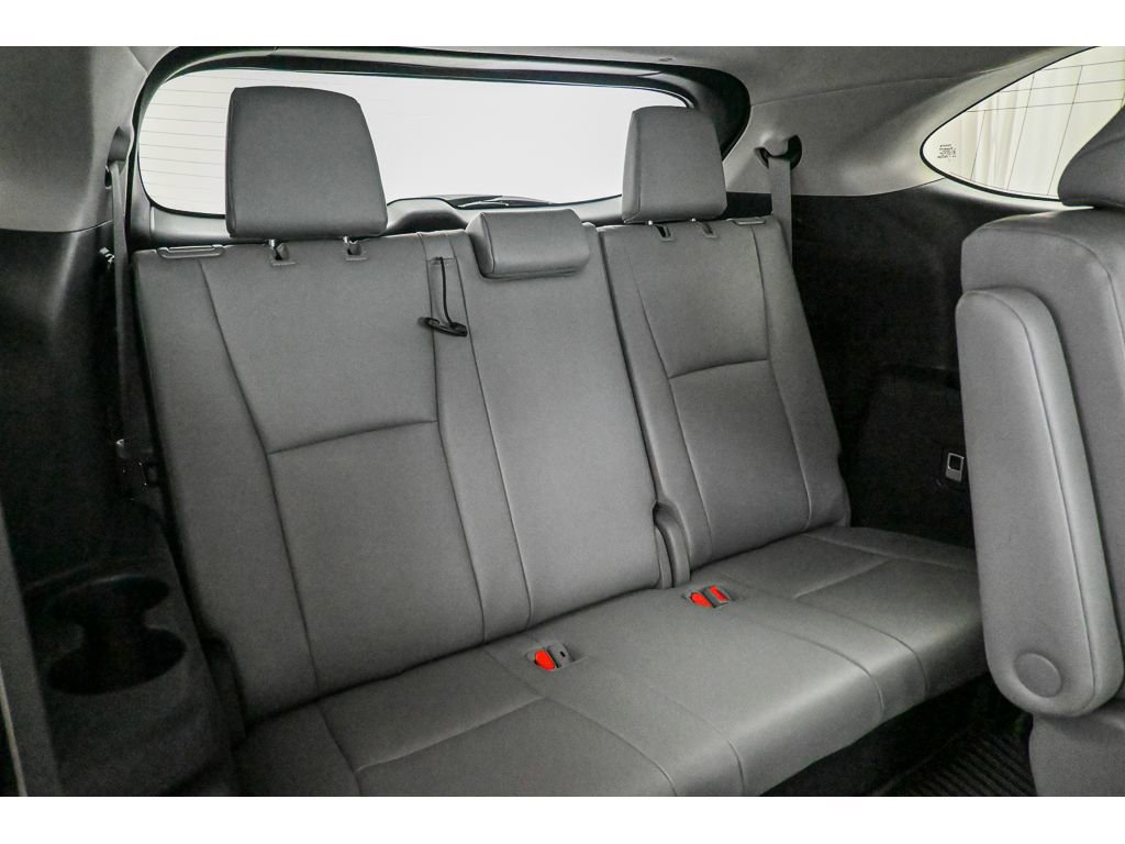 Used 2023 Toyota Highlander XLE image 19