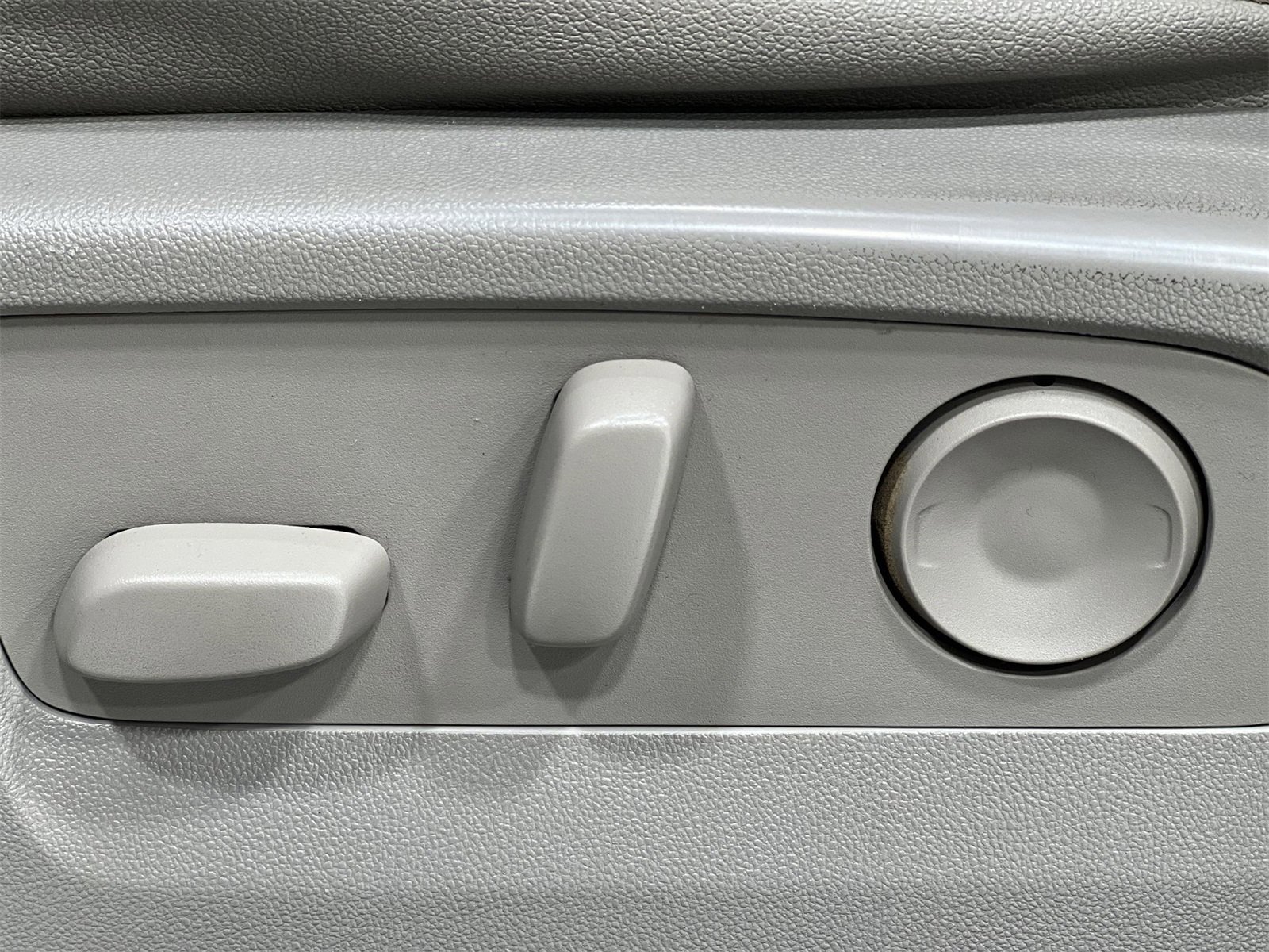 Used 2024 Chevrolet Silverado 3500 LTZ w/ LTZ Convenience Package image 12