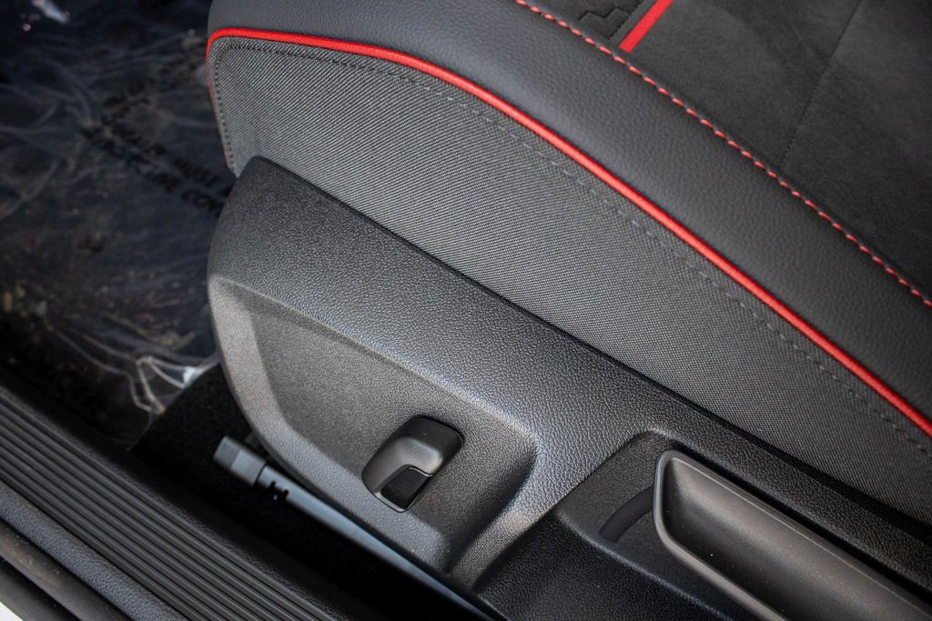 New 2025 Volkswagen GTI SE image 31