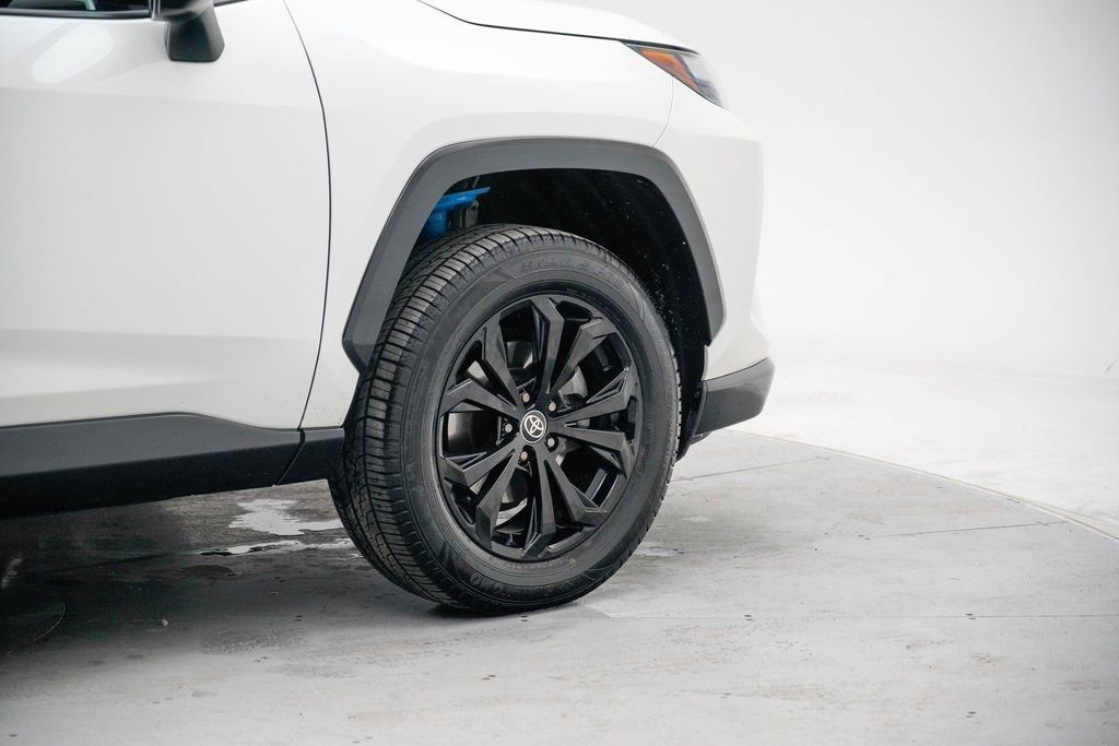 Used 2022 Toyota RAV4 XSE image 11