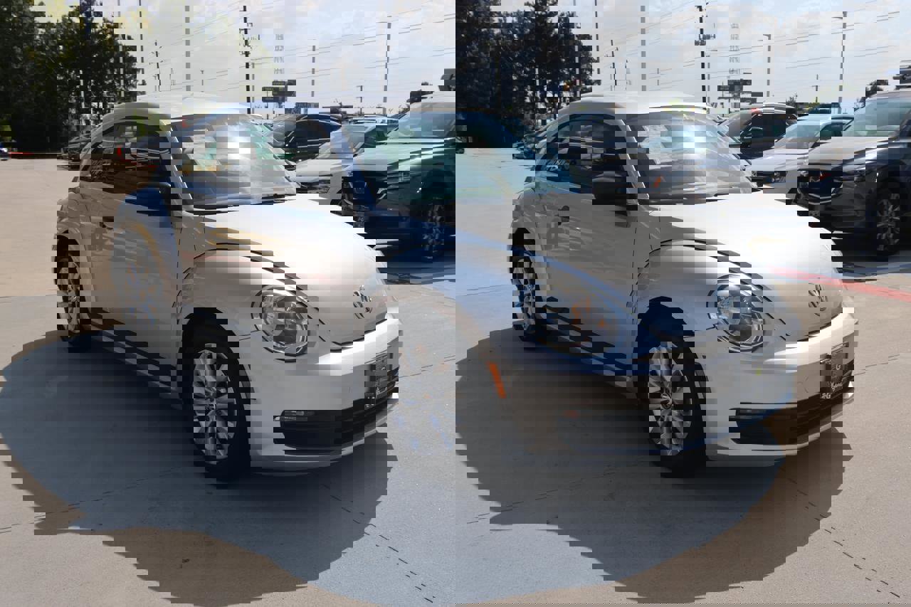 Used 2013 Volkswagen Beetle 2.5 image 7