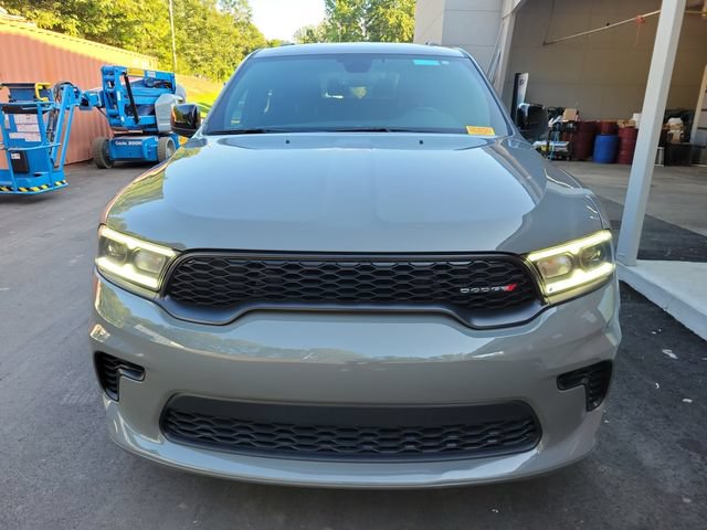 Used 2025 Dodge Durango GT w/ Blacktop Package AWD/4WD image 2