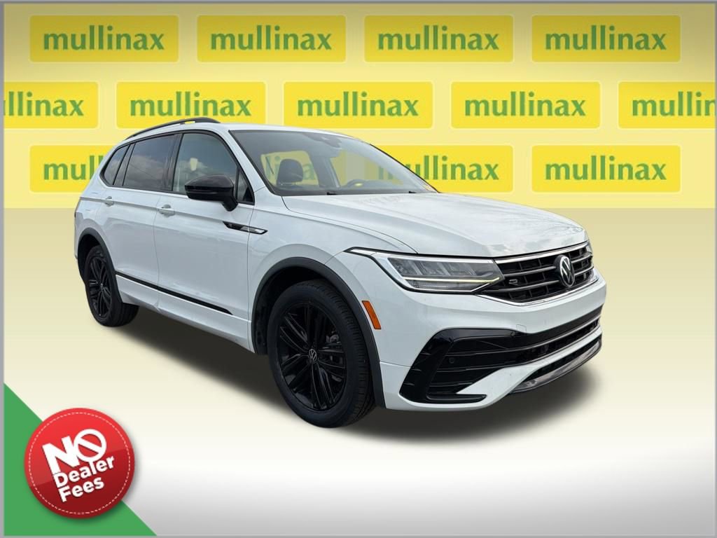 Used 2022 Volkswagen Tiguan SE R-Line image 1