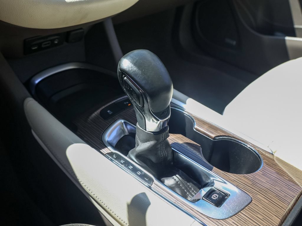 Used 2024 Chevrolet Malibu LT FWD image 30