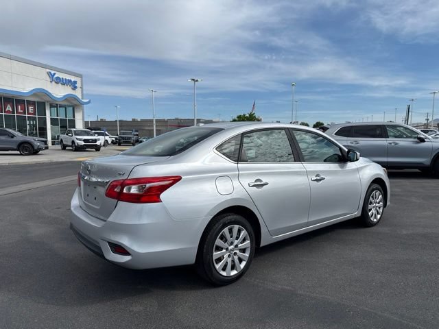Used 2016 Nissan Sentra SV FWD image 4