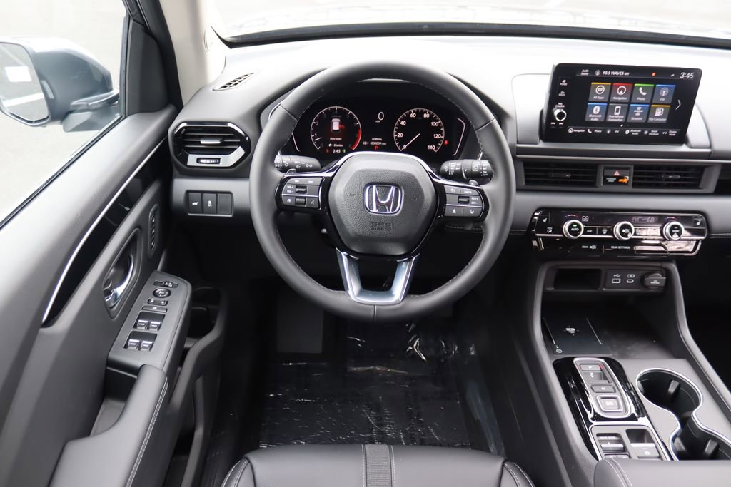 Certified 2025 Honda Pilot Touring image 20