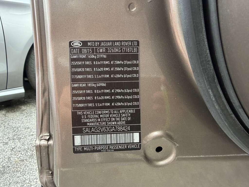 Used 2016 Land Rover LR4 HSE image 23