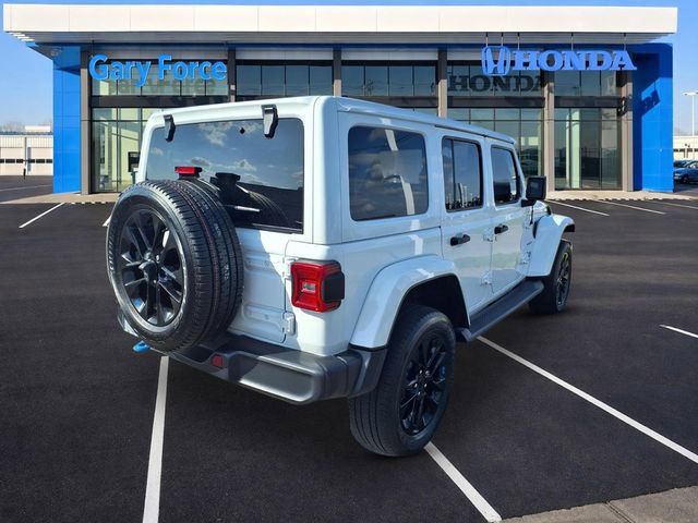Used 2023 Jeep Wrangler Unlimited Sahara w/ Cold Weather Group AWD/4WD image 2