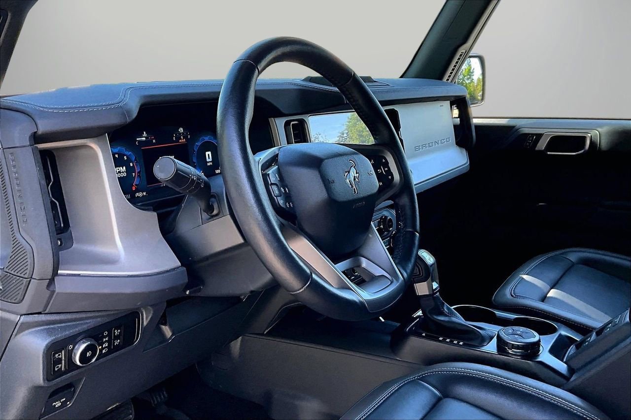 Used 2025 Ford Bronco Outer Banks AWD/4WD image 19