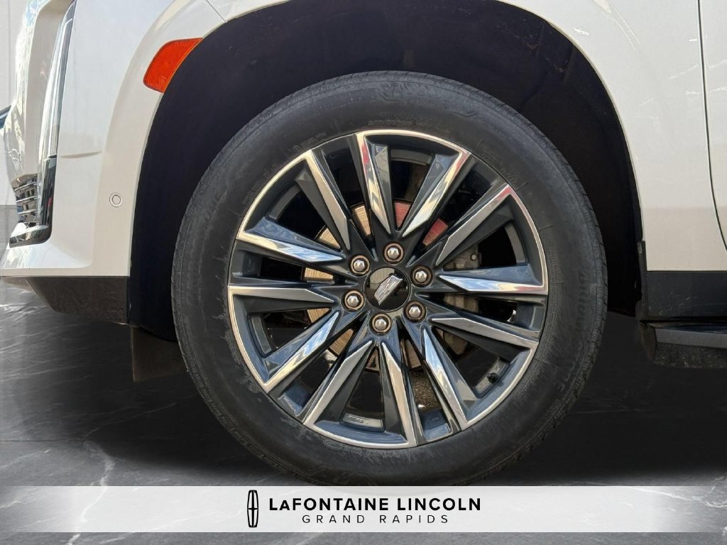 Used 2024 Cadillac Escalade Sport w/ Touring Package AWD/4WD image 34