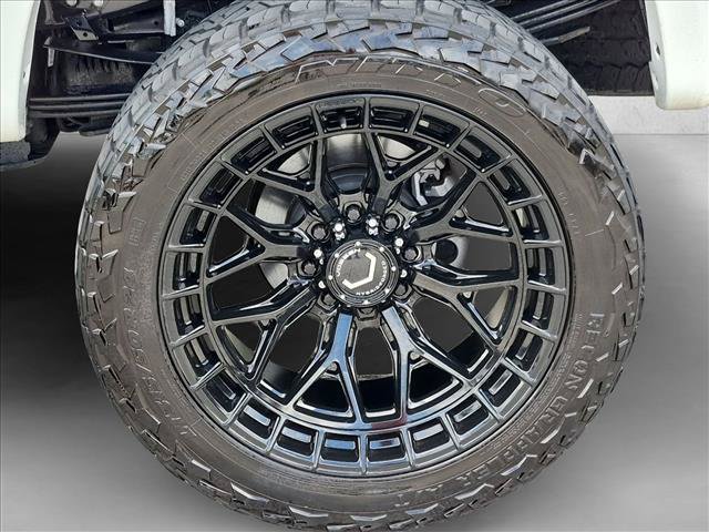Used 2025 Ford F250 Platinum w/ Platinum Plus Package AWD/4WD image 25