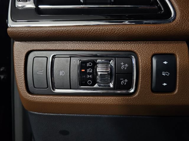 Used 2024 Lincoln Navigator Reserve w/ Equipment Group 201A image 39