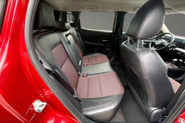 Used 2025 Nissan Kicks SR FWD image 25
