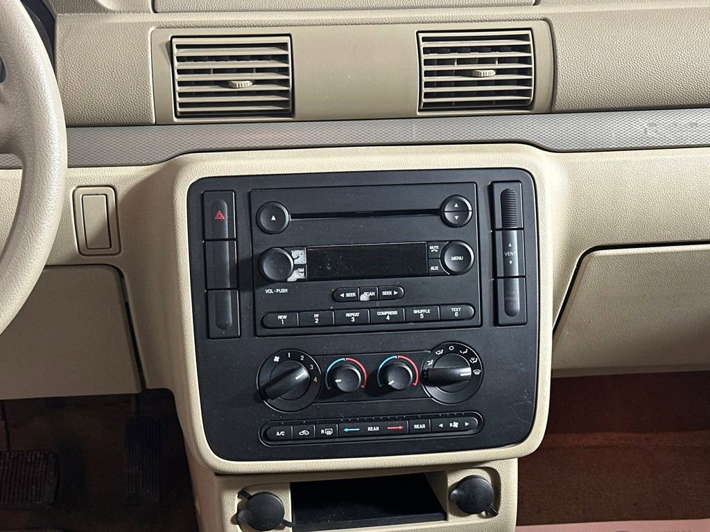 Used 2005 Ford Freestar SES image 25