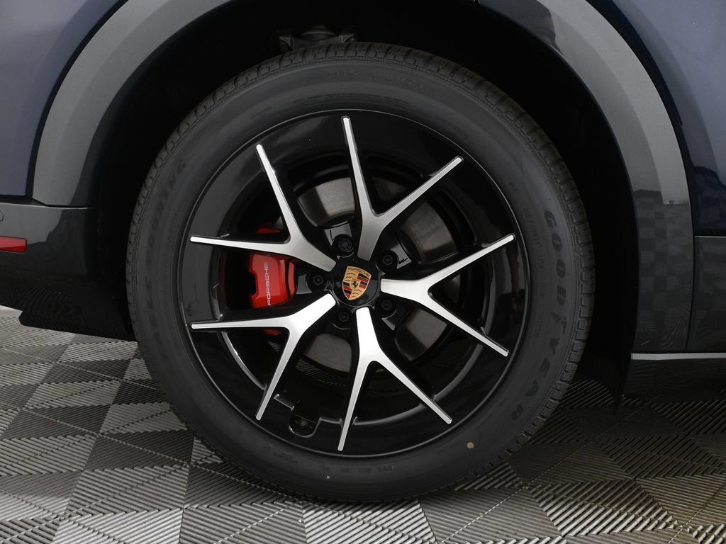 New 2026 Porsche Cayenne S AWD/4WD image 12