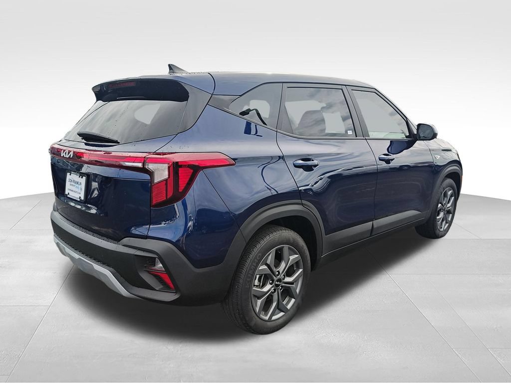 Used 2026 Kia Seltos LX FWD image 5