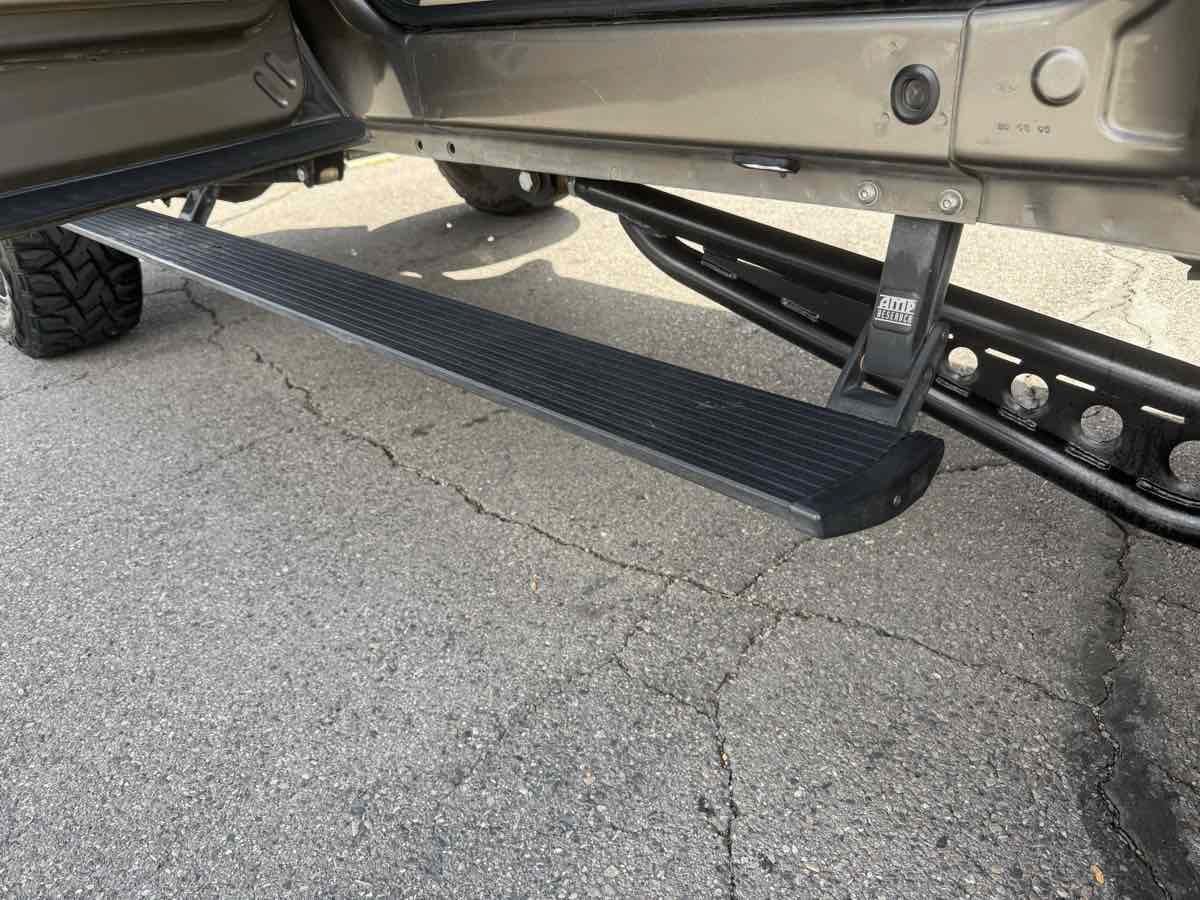 Used 2005 Ford Excursion Limited AWD/4WD image 18
