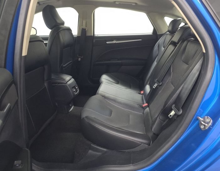 Used 2020 Ford Fusion Energi Titanium FWD image 6