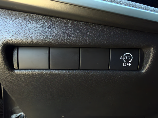 Certified 2025 Nissan Kicks SV FWD image 23