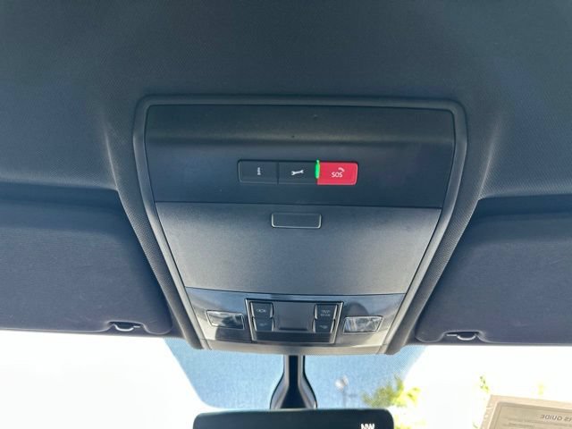 Used 2023 Volkswagen Atlas Cross Sport SE FWD image 27