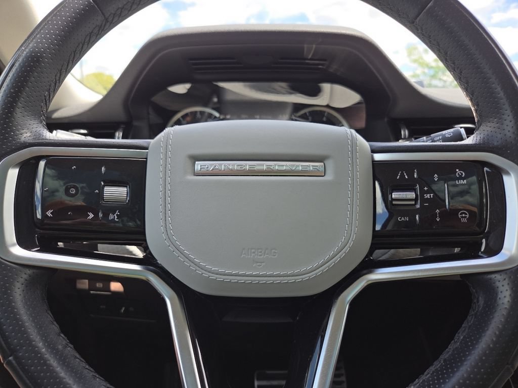 Used 2023 Land Rover Range Rover Evoque R-Dynamic S AWD/4WD image 34