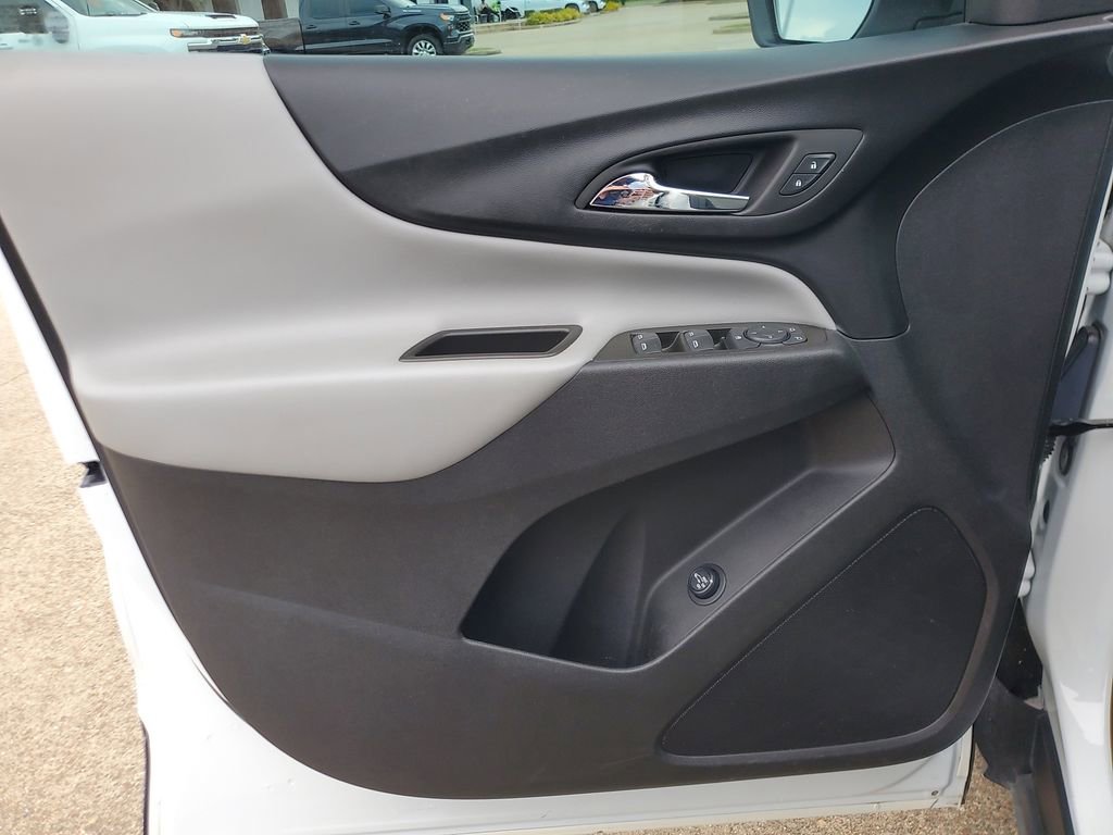 Used 2023 Chevrolet Equinox LT w/ Driver Convenience Package AWD/4WD image 18