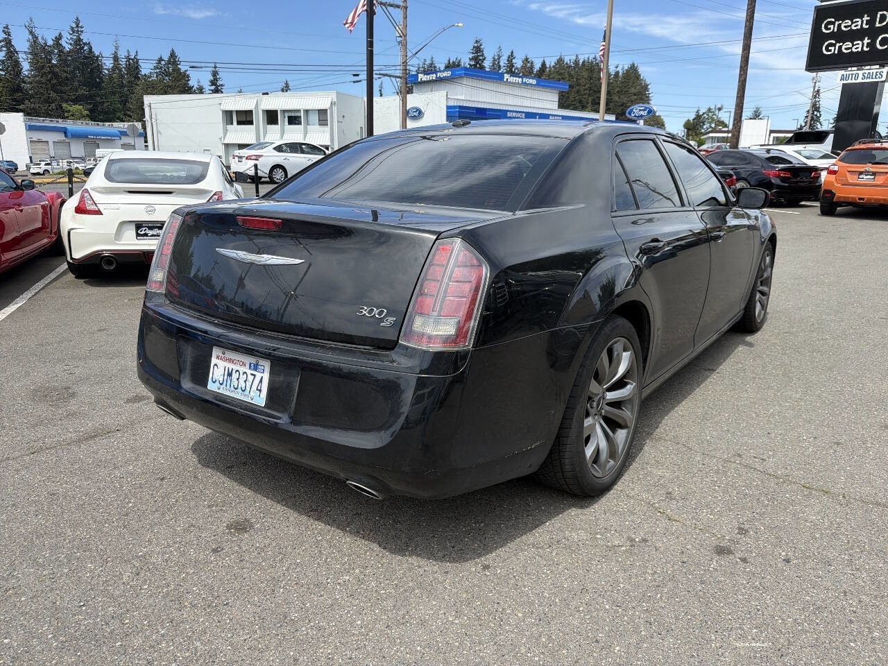 Used 2014 Chrysler 300 S RWD image 4