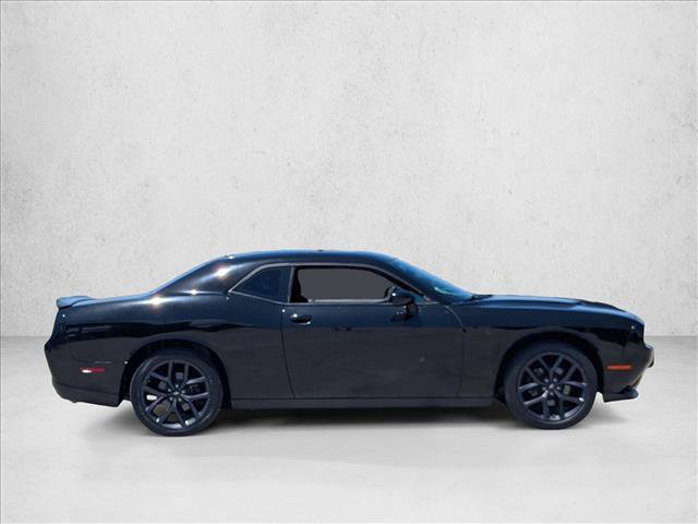 Used 2019 Dodge Challenger SXT w/ Blacktop Package RWD video 4