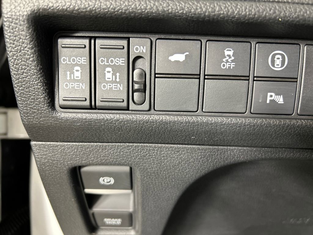 Used 2024 Honda Odyssey Elite image 11
