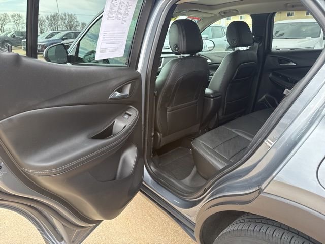 Used 2022 Buick Encore GX Essence w/ Experience Buick Package image 35