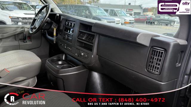 Used 2017 Chevrolet Express 2500 image 19