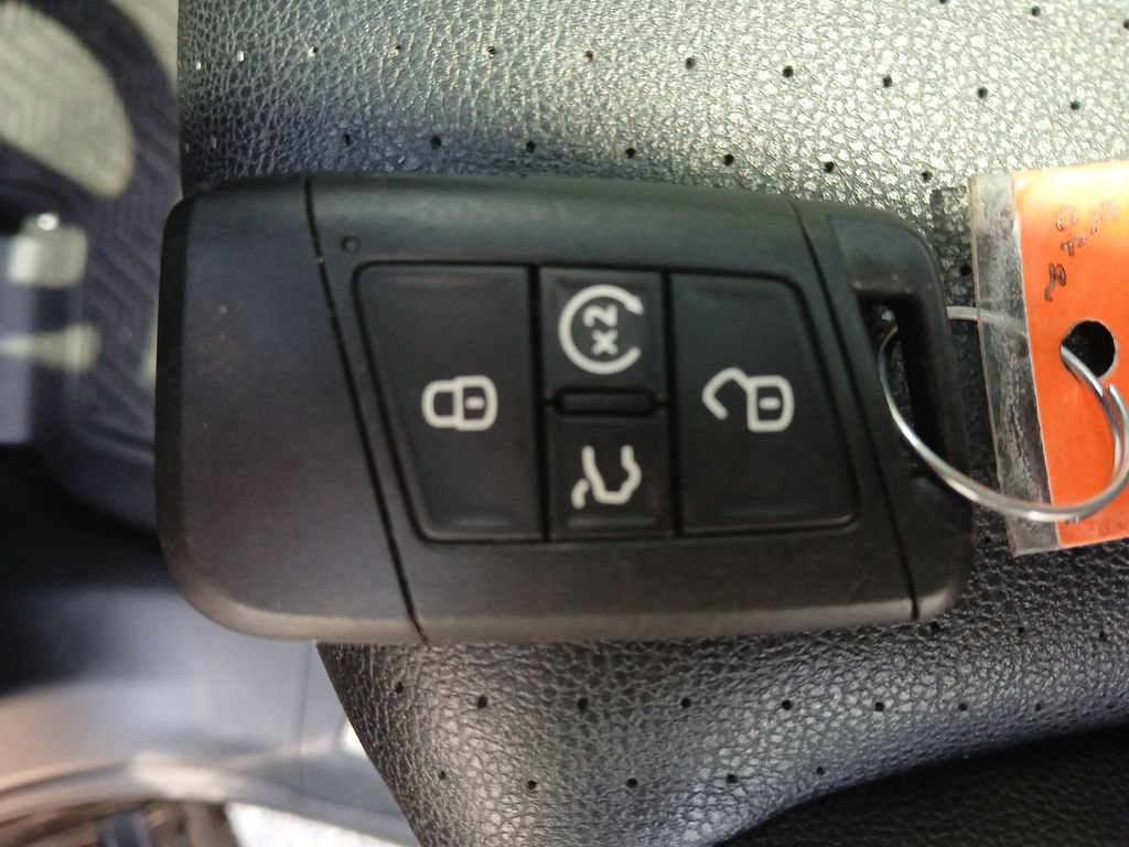 Used 2023 Volkswagen Atlas Cross Sport SEL AWD/4WD image 48