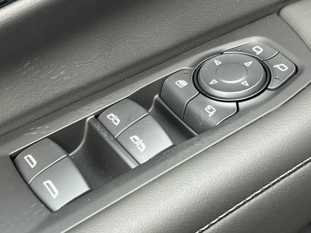 New 2026 Chevrolet Suburban LT w/ Comfort Package AWD/4WD image 17