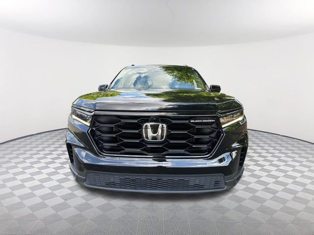 Used 2025 Honda Pilot Black Edition image 2