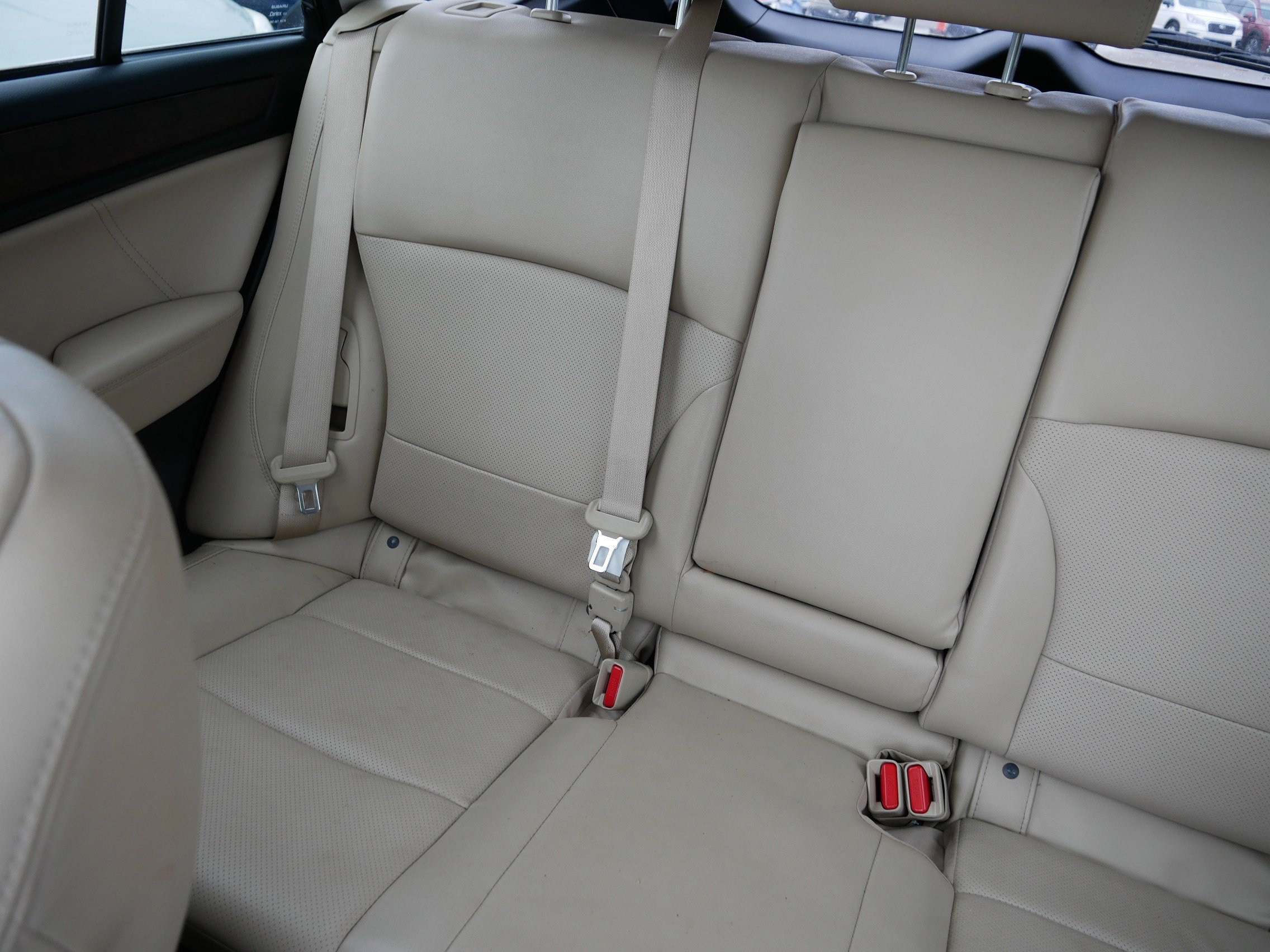 Used 2018 Subaru Outback 2.5i Limited image 12