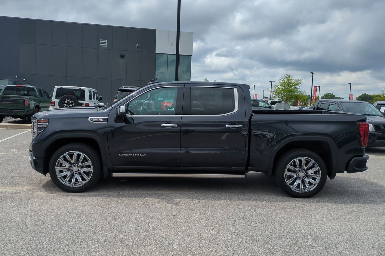 Used 2024 GMC Sierra 1500 Denali w/ Denali Reserve Package AWD/4WD image 7