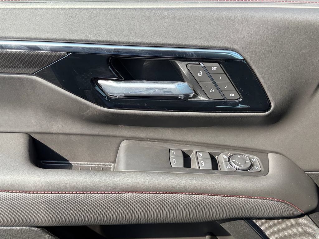 New 2026 Chevrolet Suburban RST AWD/4WD image 11