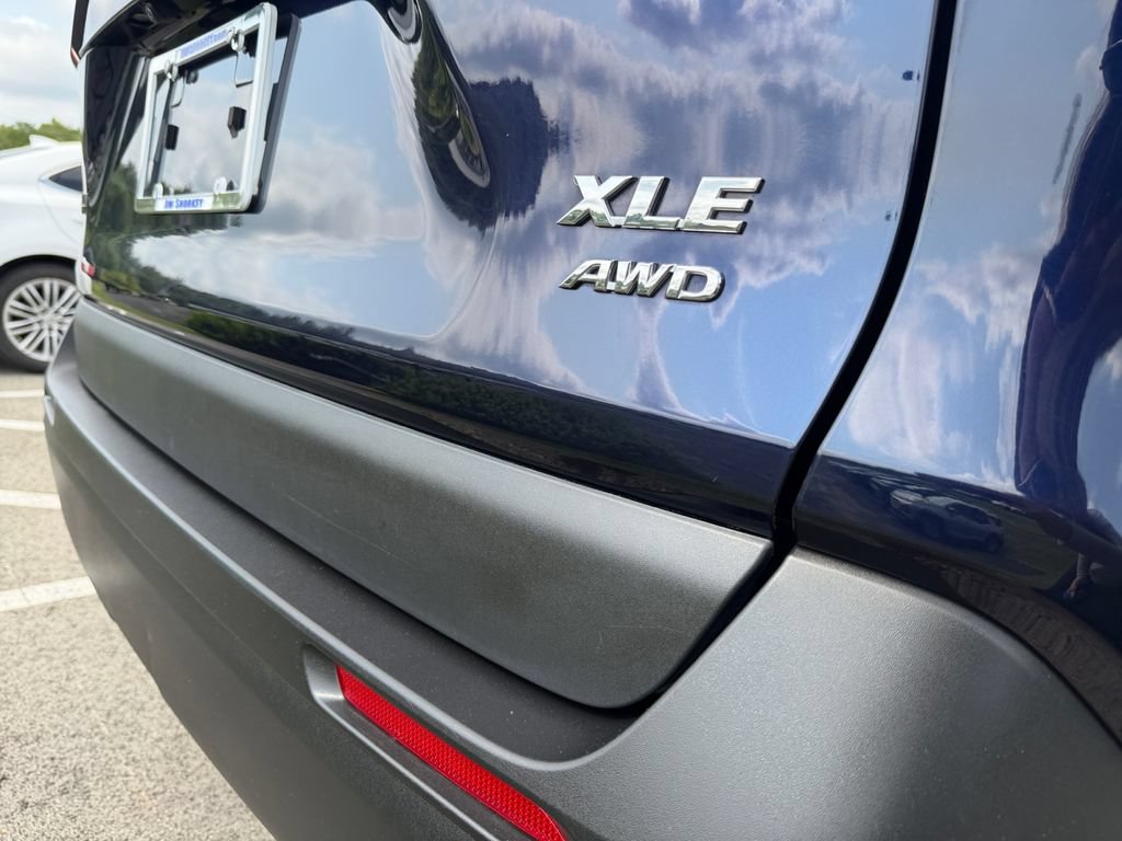 Used 2025 Toyota RAV4 XLE AWD/4WD image 31