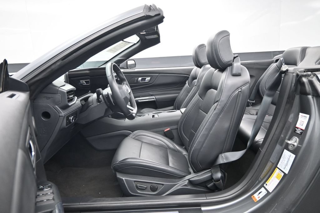Used 2025 Ford Mustang GT Premium RWD image 23