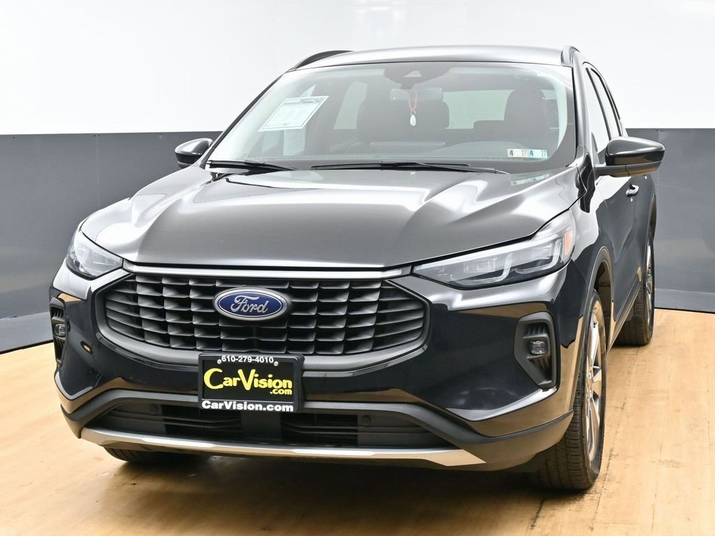 Used 2025 Ford Escape Platinum AWD/4WD image 5