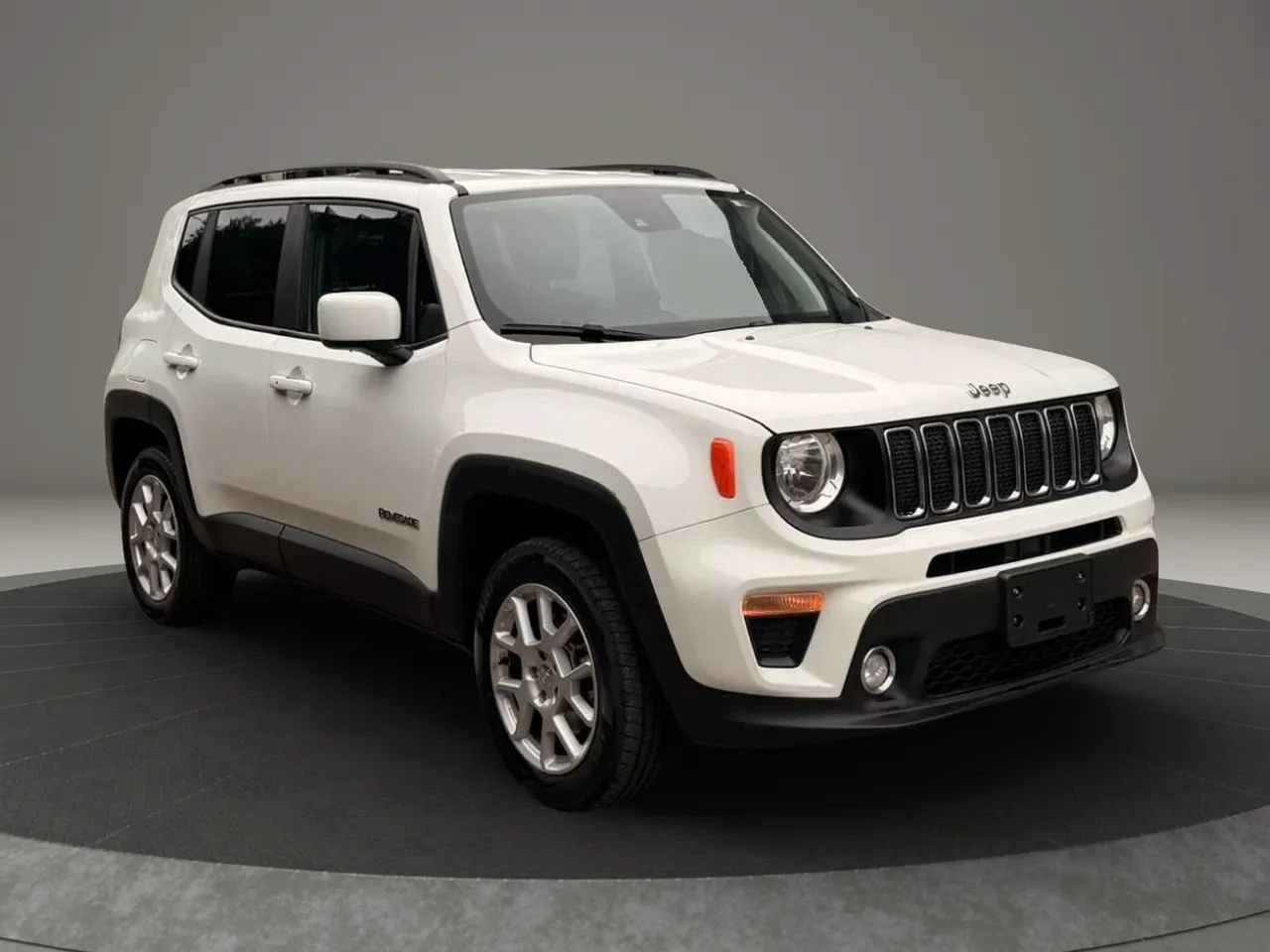 Used 2021 Jeep Renegade Latitude w/ Convenience Group AWD/4WD image 3