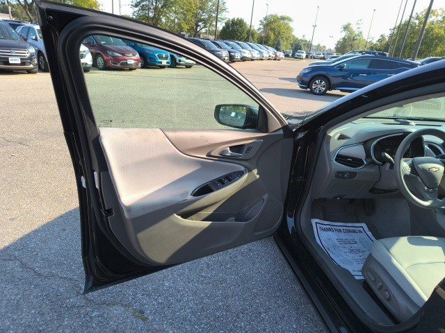 Used 2020 Chevrolet Malibu LT image 10