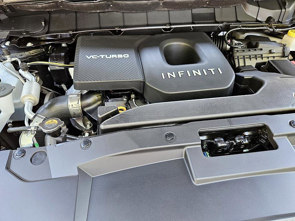 New 2026 INFINITI QX60 Luxe image 16