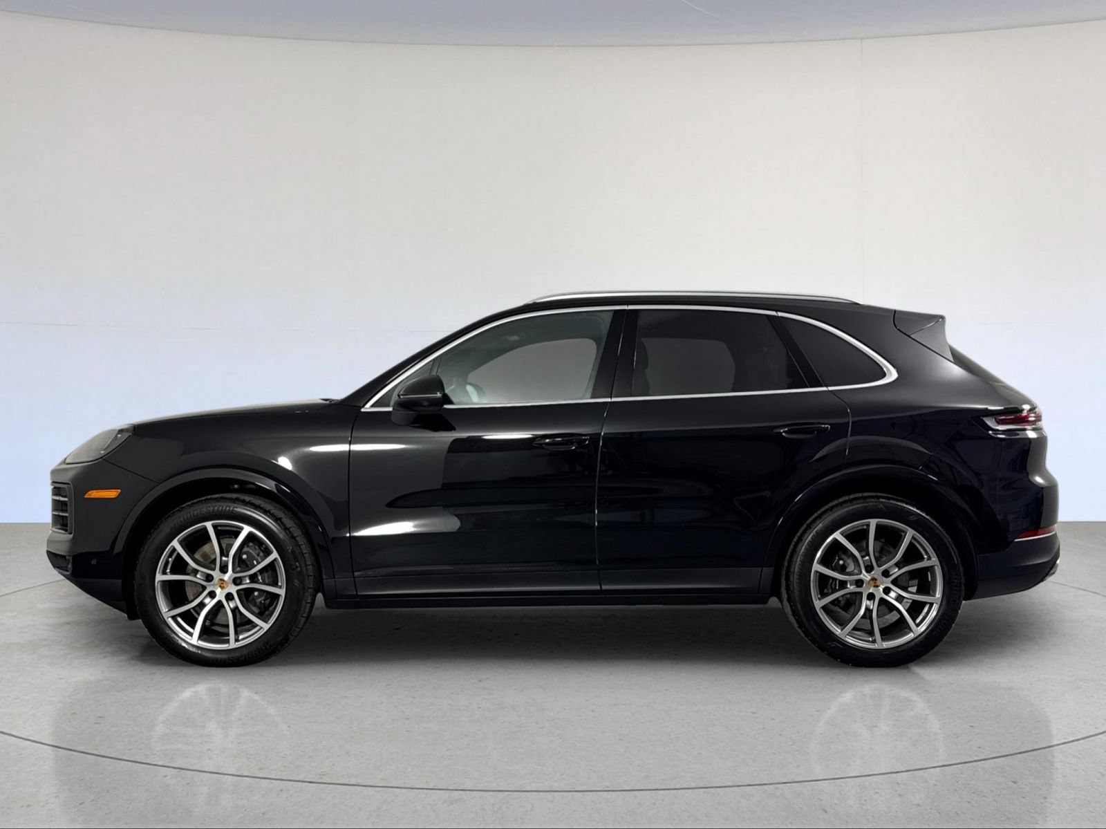Certified 2026 Porsche Cayenne AWD/4WD image 2