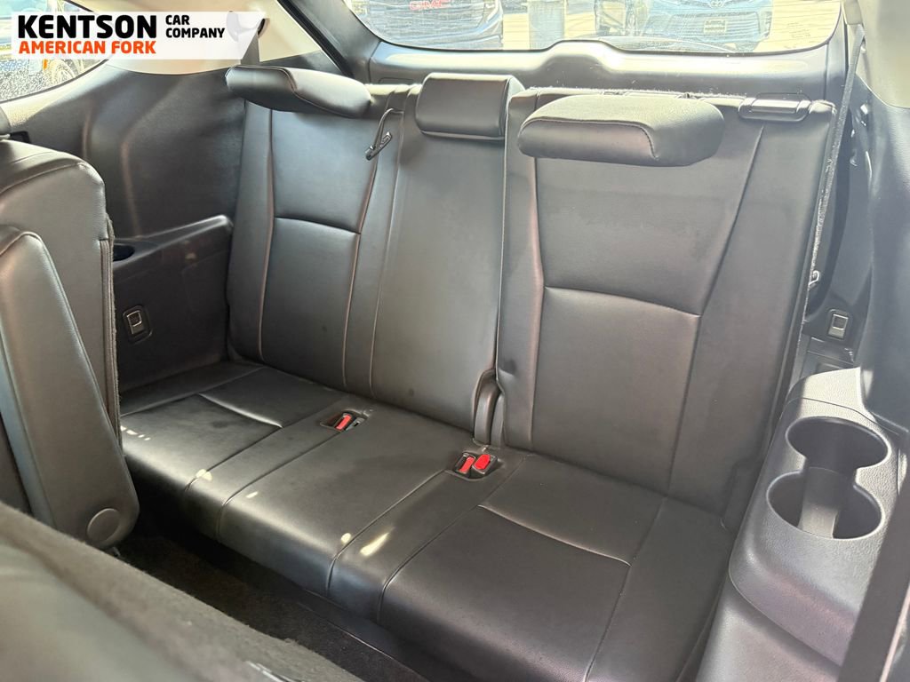 Used 2025 Toyota Highlander XLE image 41