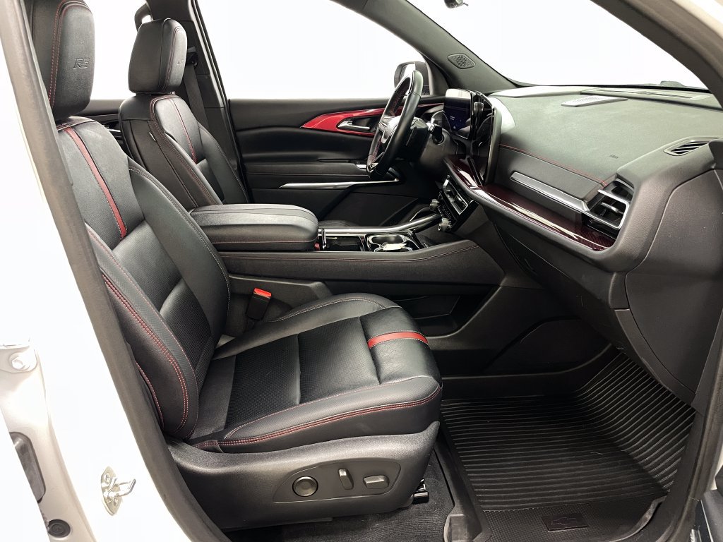 Used 2024 Chevrolet Traverse RS w/ LPO, Floor Liner Package AWD/4WD image 42